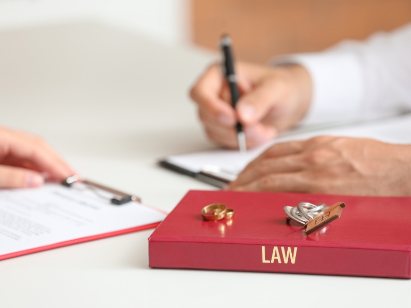 4-dich-vu-tu-van-giai-quyet-ly-hon-thuan-tinh-uy-tin-chuyen-nghiep