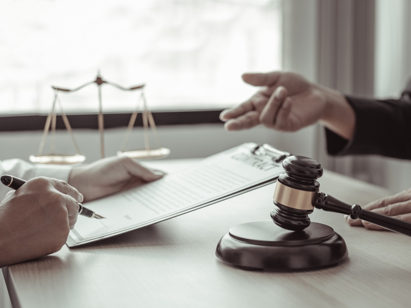 Dịch vụ của ATILAW không chỉ hỗ trợ doanh nghiệp xử lý đình công mà còn đồng hành cùng người lao động thực hiện quyền đình công hợp pháp