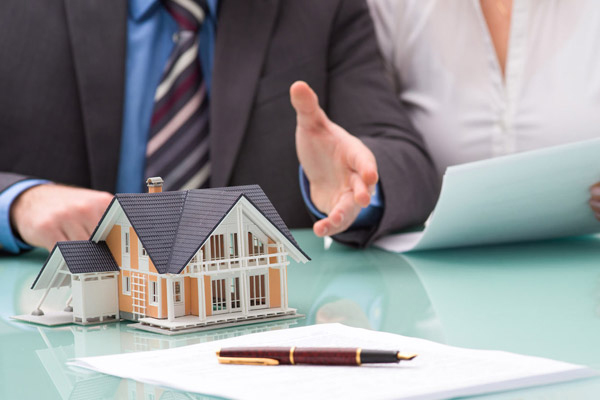 Cơ quan có thẩm quyền tiến hành điều tra, thẩm định, nộp thuế và hoàn thành thủ tục sang tên