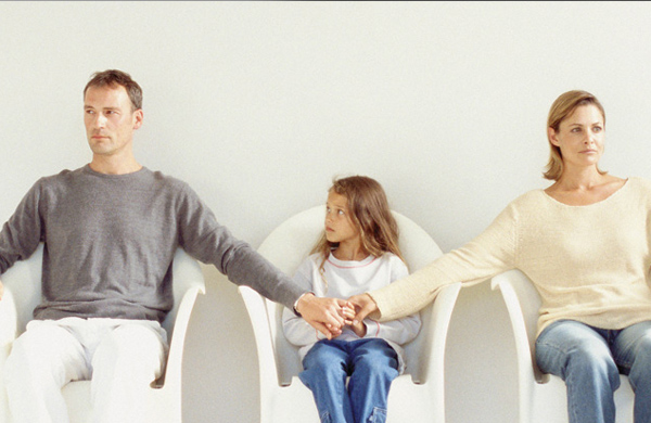 Quyền nuôi con không chỉ là quyền lợi mà còn là trách nhiệm pháp lý và đạo đức của cha mẹ sau ly hôn