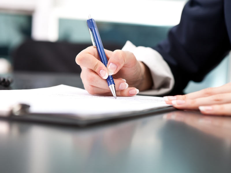 Điều lệ doanh nghiệp chỉ có giá trị pháp lý khi được các thành viên có thẩm quyền ký xác nhận