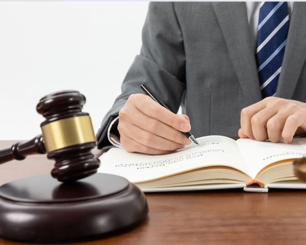 Khi thành lập công ty có vốn đầu tư nước ngoài, phải tuân thủ các quy định pháp luật Việt Nam