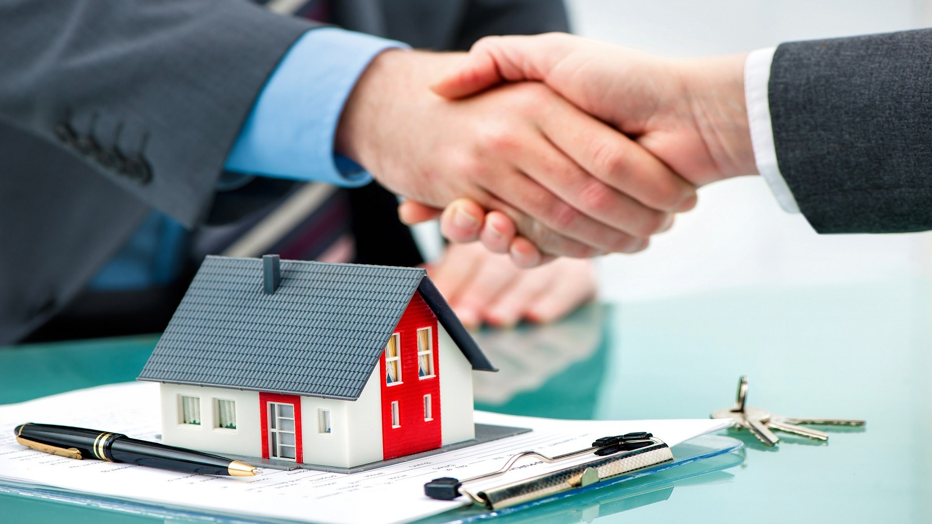 Giải quyết tranh chấp hợp đồng đặt cọc bằng hòa giải